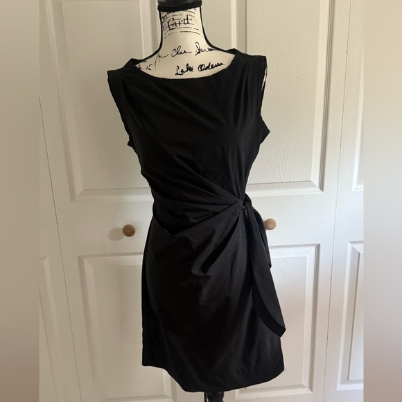 DVF Diane Von Furstenberg SIZE 6 Della black faux wrap sheath mini dress - Picture 2 of 11